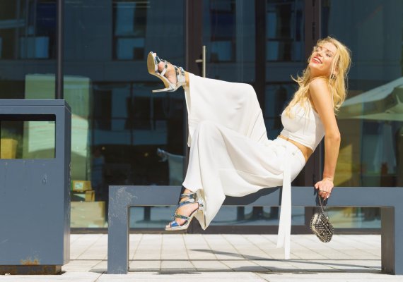 Sukienka na wieczór panieński: jaką wybrać?